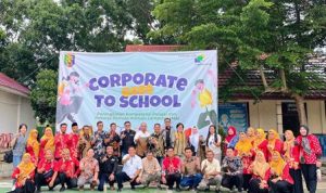 Dinas-Pendidikan-dan-Dinas-Tenaga-Kerja-Provinsi-Lampung-Tandatangani-Komitmen-Bersama-Program-Corporate-Goes-to-School-dengan-Forum-CSR-Lampung-di-SMKN-1-Natar-2