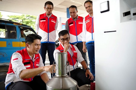 Pertamina-Patra-Niaga-Regional-Sumbagsel-Rutin-Lakukan-Pemantauan-SPBU-sebagai-Langkah-Antisipatif-untuk-Pastikan-Kualitas-dan-Layanan-Sesuai-Standar