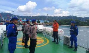 Basarnas-Lampung-Lakukan-Operasi-SAR-KM-Maulana-30-25-ABK-Selamat-8-Masih-Dicari